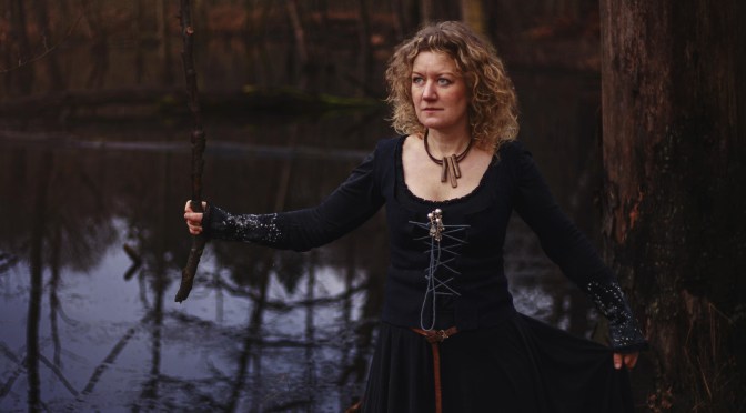 Nordic folk artist/composer Nanna Barslev shares video for ‘Mod Vrede’ 