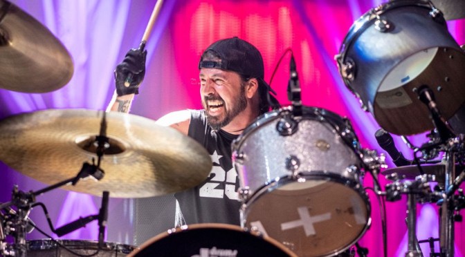 Dave Grohl Releases First and Only Live Performance of “Play.”